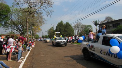Desfile da semana da Pátria em Tucunduva